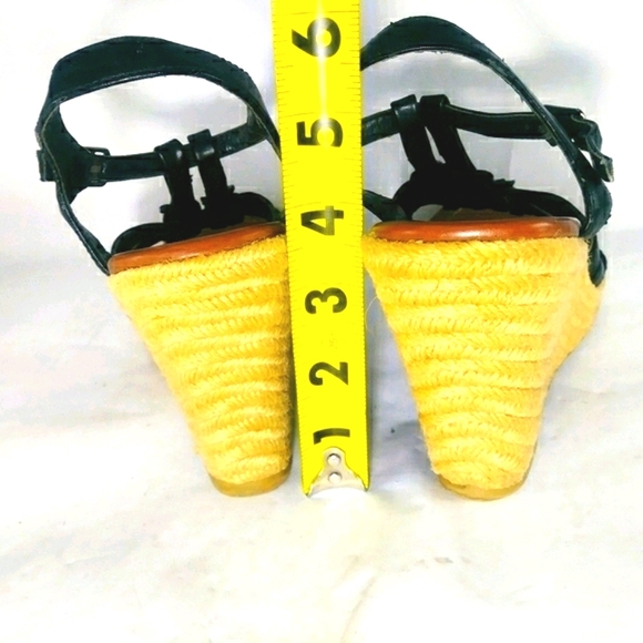 Strappy wedge sandals - Picture 7 of 15